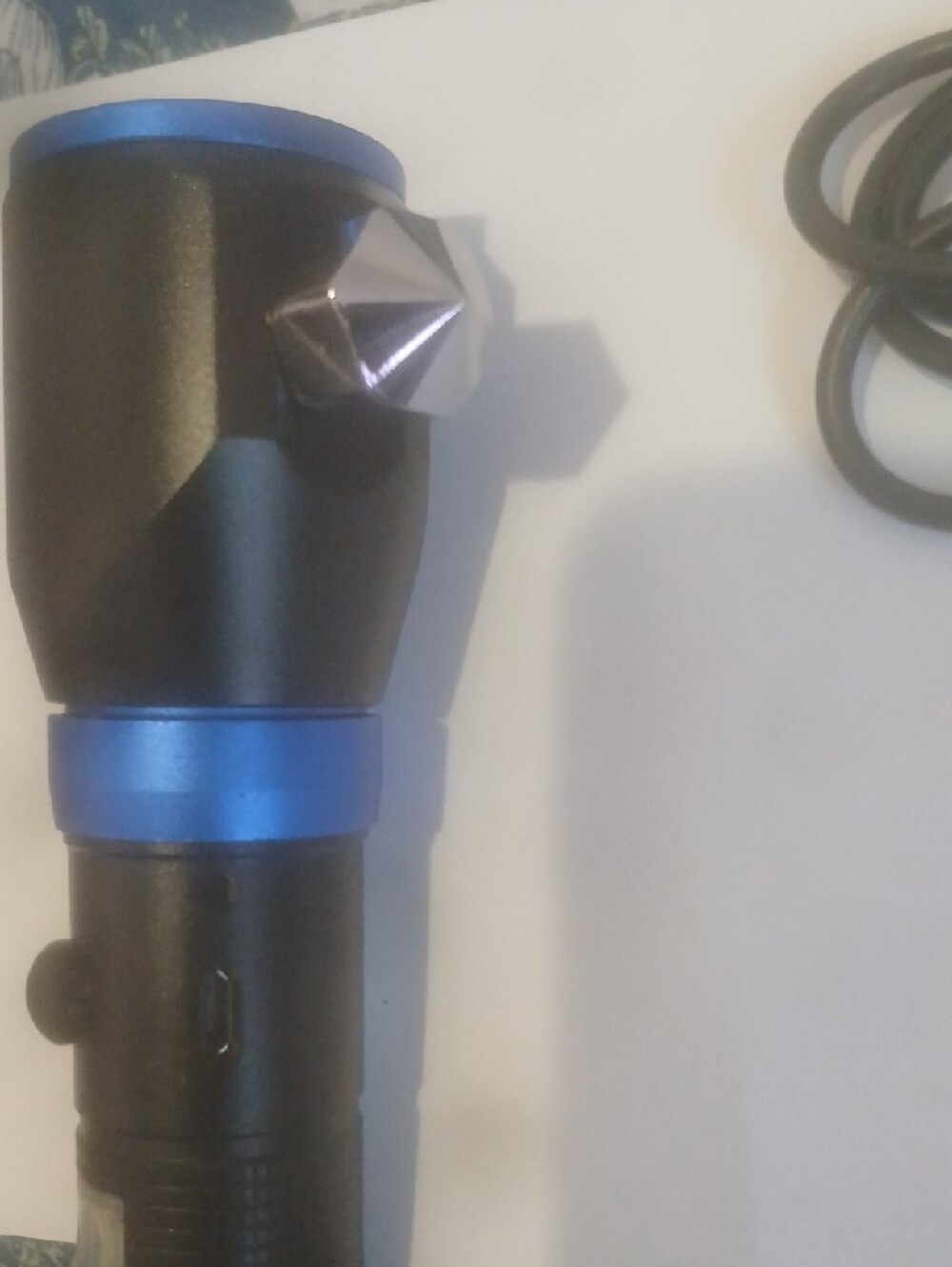 ConEd Rechargable Flashlight - Picture 5 of 9